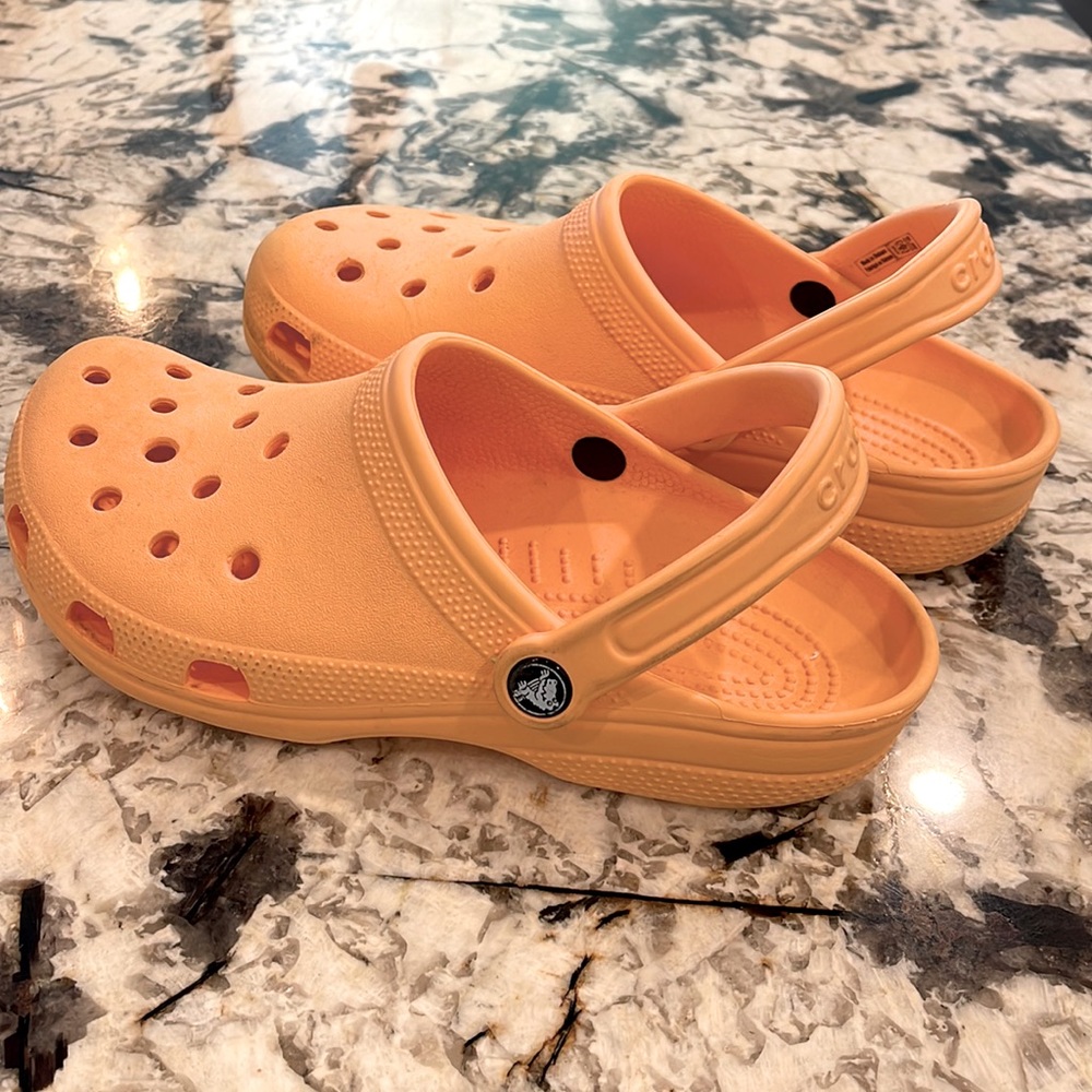 CROCS- Tangerine 🍊 Women’s Size 9